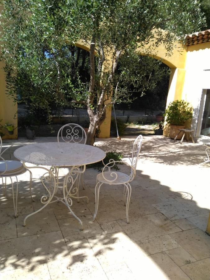 Chambres De La Terre Blanche Sanary-sur-Mer Buitenkant foto