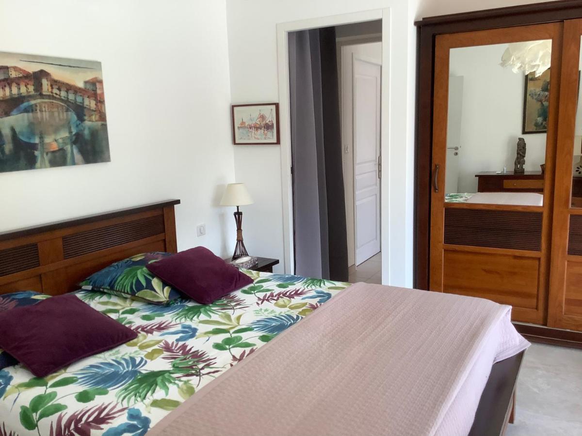 Chambres De La Terre Blanche Sanary-sur-Mer Buitenkant foto